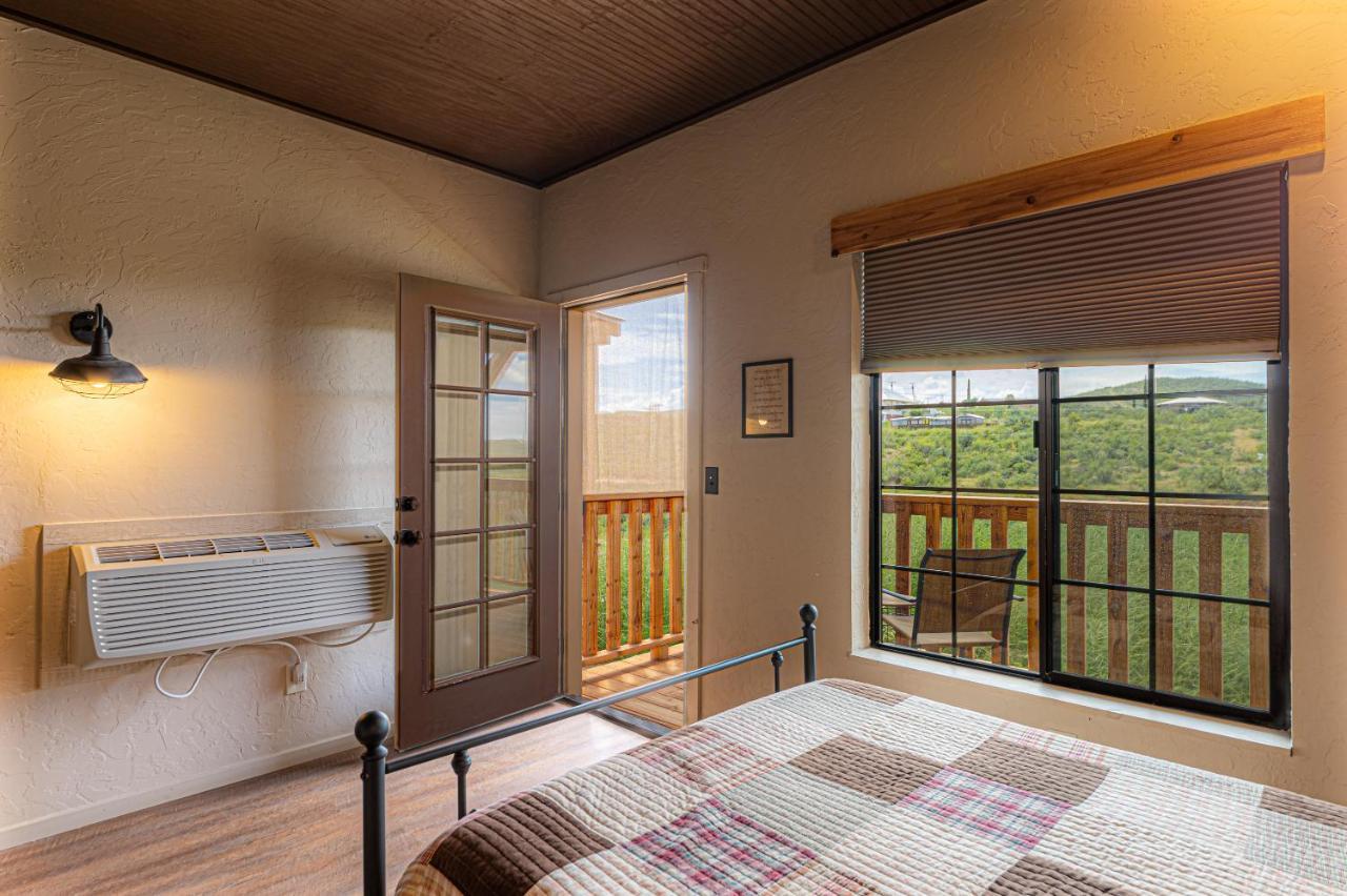 Miners Cabins #1 - Two Double Beds And Private Balcony Tombstone Kültér fotó